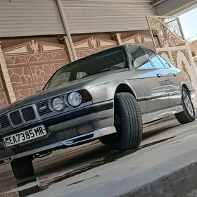 BMW 525 1990