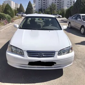 Toyota Camry 2000