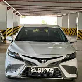 Toyota Camry 2020