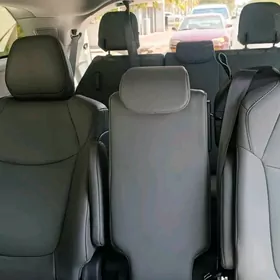 Toyota Sienna 2021