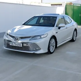 Toyota Camry 2020