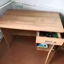PÍSMNÍ KOMPÝTR STOL
