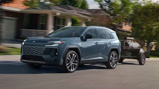 Toyota создаст электрические версии Land Cruiser и RAV4