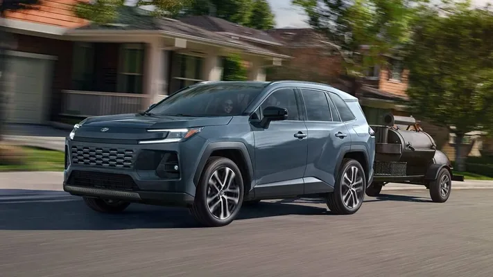 Toyota создаст электрические версии Land Cruiser и RAV4