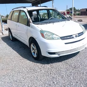 Toyota Sienna 2005