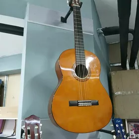 Yamaha Gitara