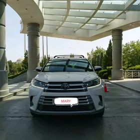 Toyota Highlander 2018