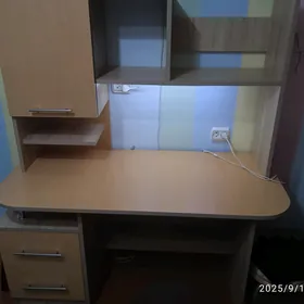 Стол