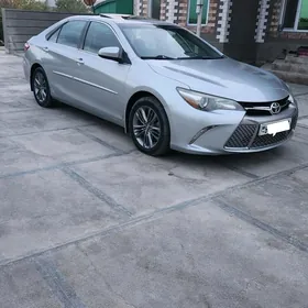Toyota Camry 2016