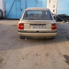 Opel Vectra 1990