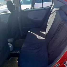 Toyota Echo 2002