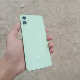 Samsung a05 4/64