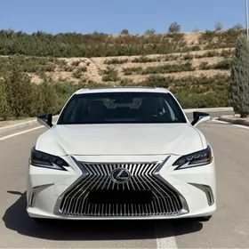 Lexus ES 350 2019