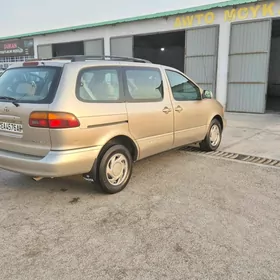 Toyota Sienna 2000