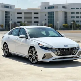 Hyundai Elantra 2023