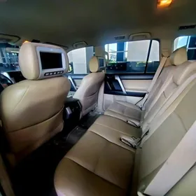 Toyota Land Cruiser Prado 2012