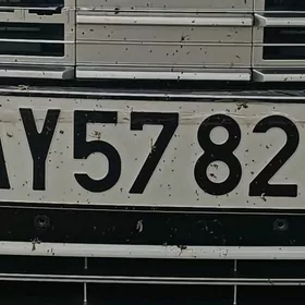 Maşyn nomer ýolda gaçypdyr