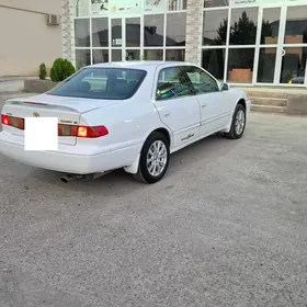 Toyota Camry 1999