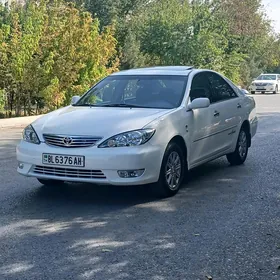 Toyota Camry 2004