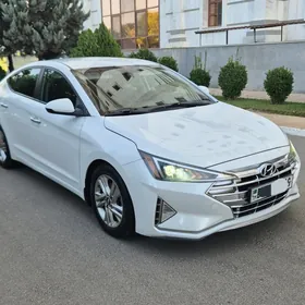 Hyundai Elantra 2019