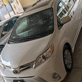 Toyota Sienna 2020