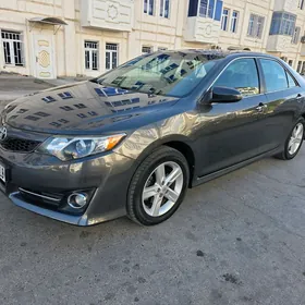Toyota Camry 2013