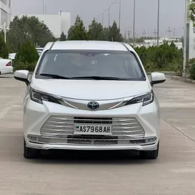 Toyota Sienna 2021