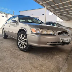 Toyota Camry 2000