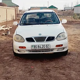 Daewoo Leganza 1999
