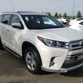 Toyota Highlander 2018