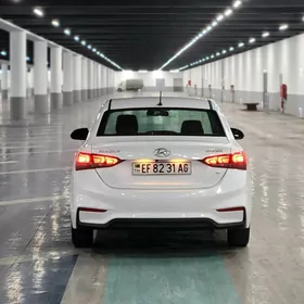 Hyundai Accent 2021