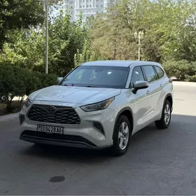Toyota Highlander 2020