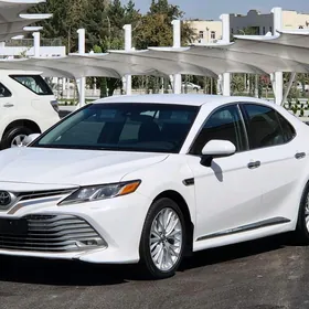 Toyota Camry 2018