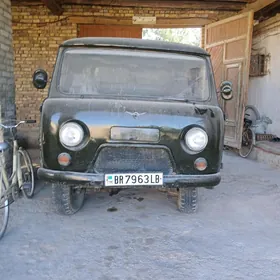UAZ 452 1980