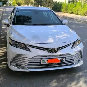 Toyota Camry 2020