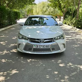 Toyota Camry 2015