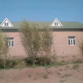 Satlyk Jaý eýesinden