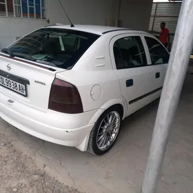 Opel Astra 2000