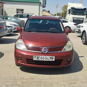 Nissan Versa 2010
