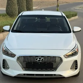Hyundai Elantra GT 2018
