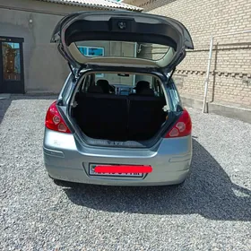 Nissan Versa 2008