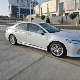 Toyota Camry 2020