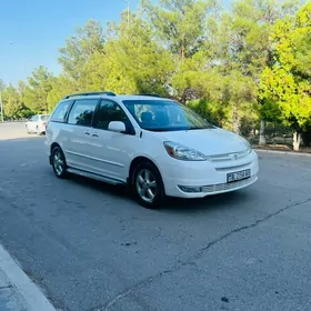 Toyota Sienna 2004