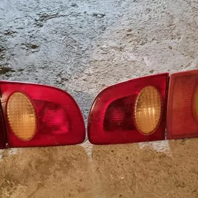 Corolla 2000   stopnik