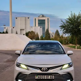 Toyota Camry 2018