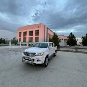 Toyota Hilux 2014