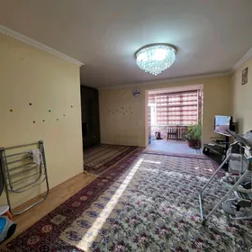 Satlyk 10mkr 3/3etaž 4kom 72m²