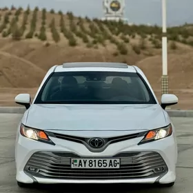 Toyota Camry 2018