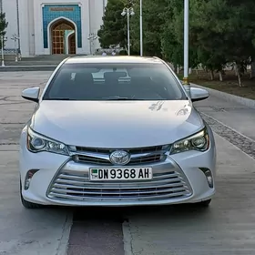 Toyota Camry 2017