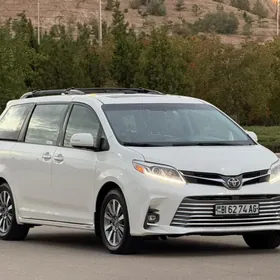 Toyota Sienna 2016